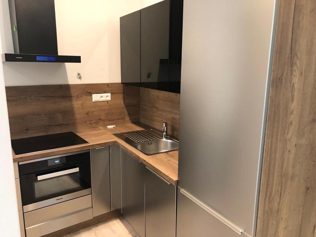 Skau Gajova Family Two Bedroom Apartment With A Terrace Free Parking Bratislava Exteriör bild